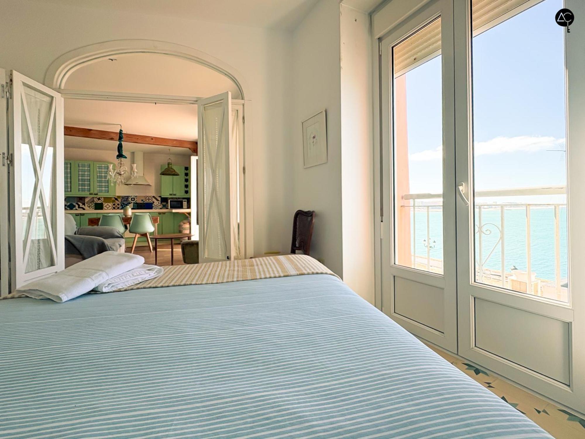 Apartamento The Traveller`s house Balcón al Mar con Ascensor Cádiz Exterior foto